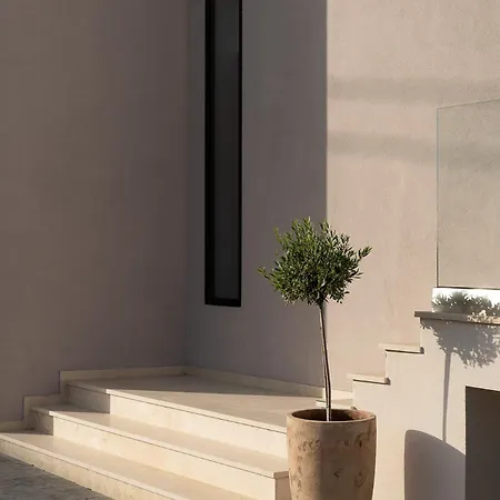 Villa Kymothoe Elite