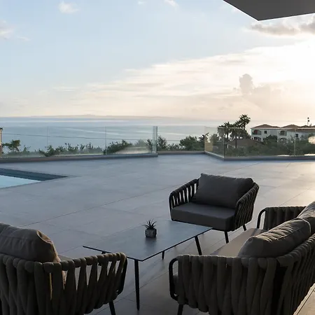 Villa Kymothoe Elite