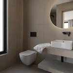 Kymothoe Elite Vila *
