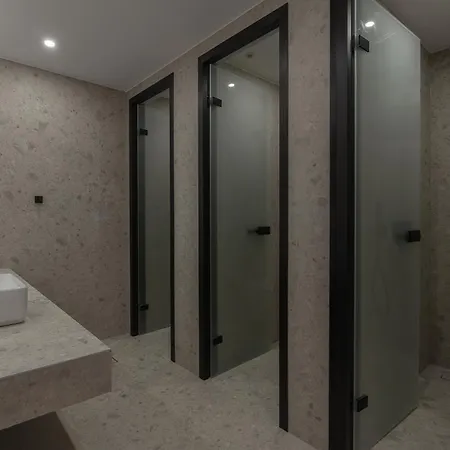 Villa Kymothoe Elite