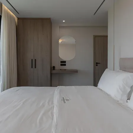 Villa Kymothoe Elite