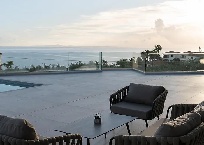 Villa Kymothoe Elite